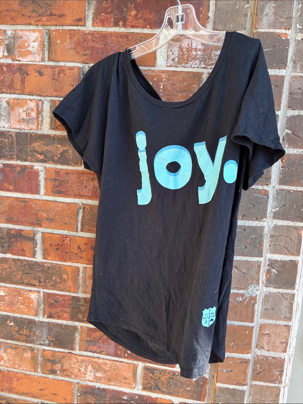 Ideal tee! Women’s medium